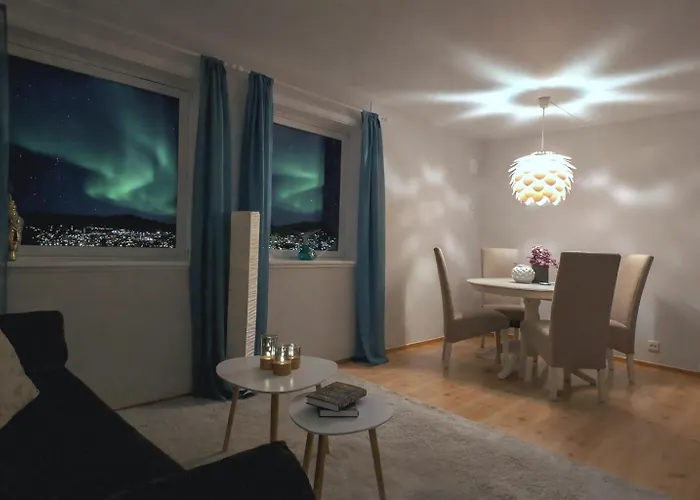 Hillside Top-row Apartment, Stunning Views Lägenhet *